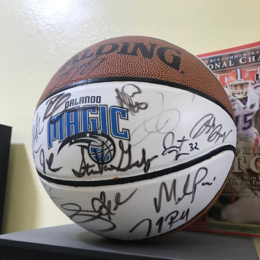 NBA Autographed Team Basketball/Orlando Magic -- J.J. Redick, Dwight Howard/Hedo - Picture 1 of 6